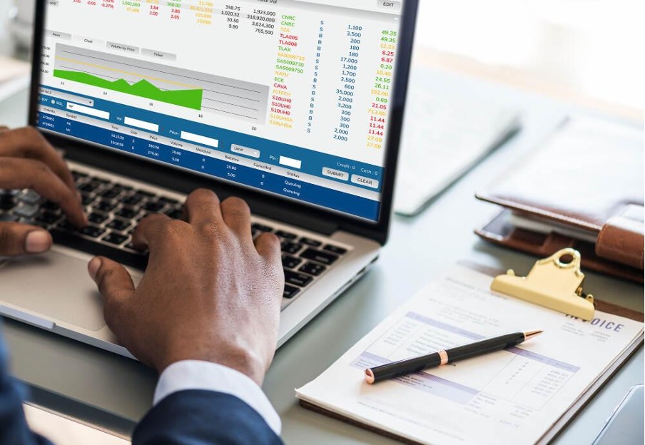 Comment l analyse des donnees transforme le trading moderne-1 Comment l’analyse des données transforme le trading moderne